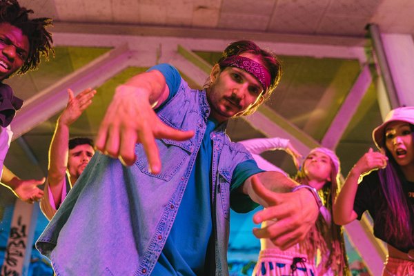 Die besten Strategien gegen Haarballen bei Langhaarkatzen: So bleibt Ihr geliebter Fellfreund fit und gesund!